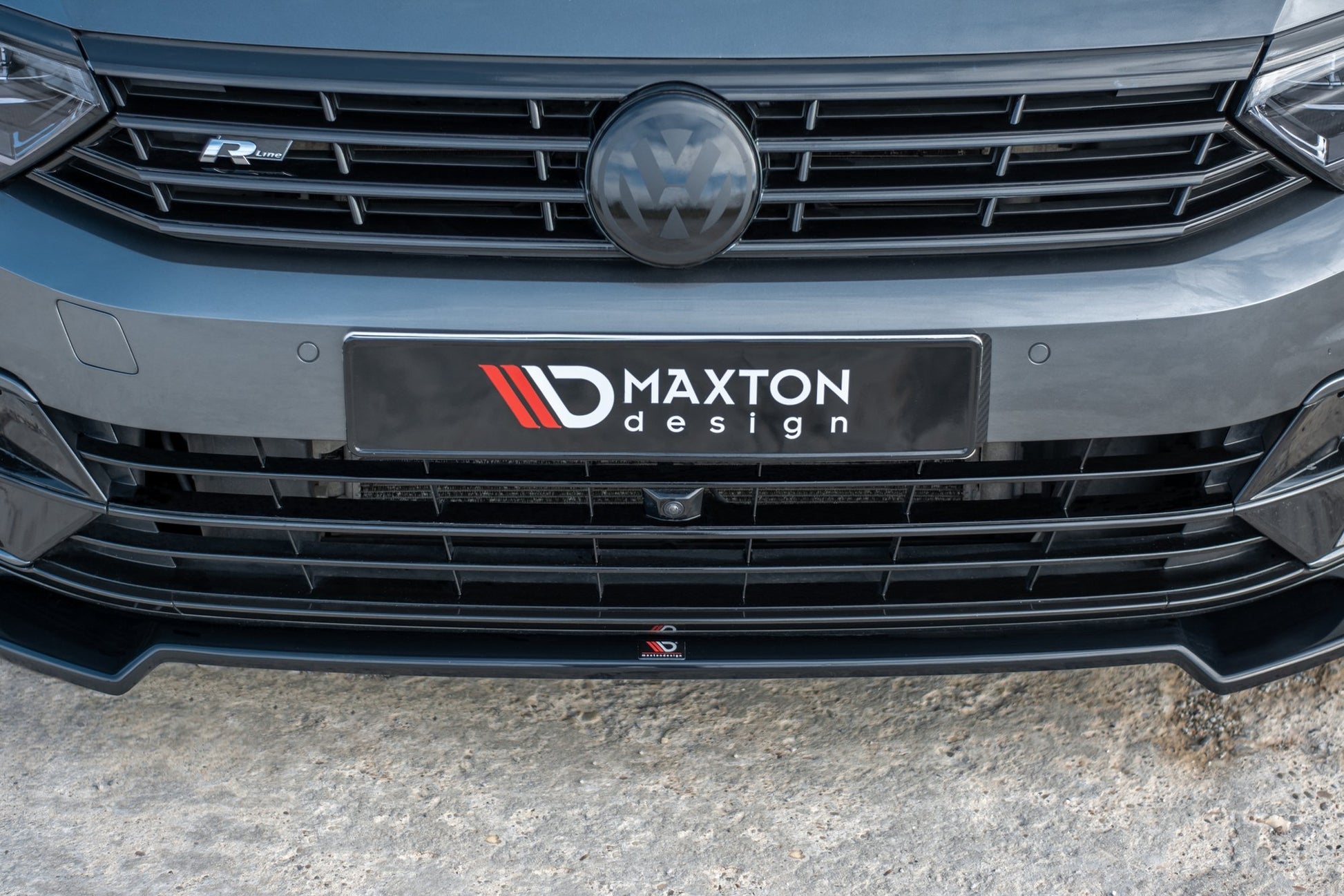 Front Ansatz V.2 für VW Passat R-Line B8 schwarz Hochglanz