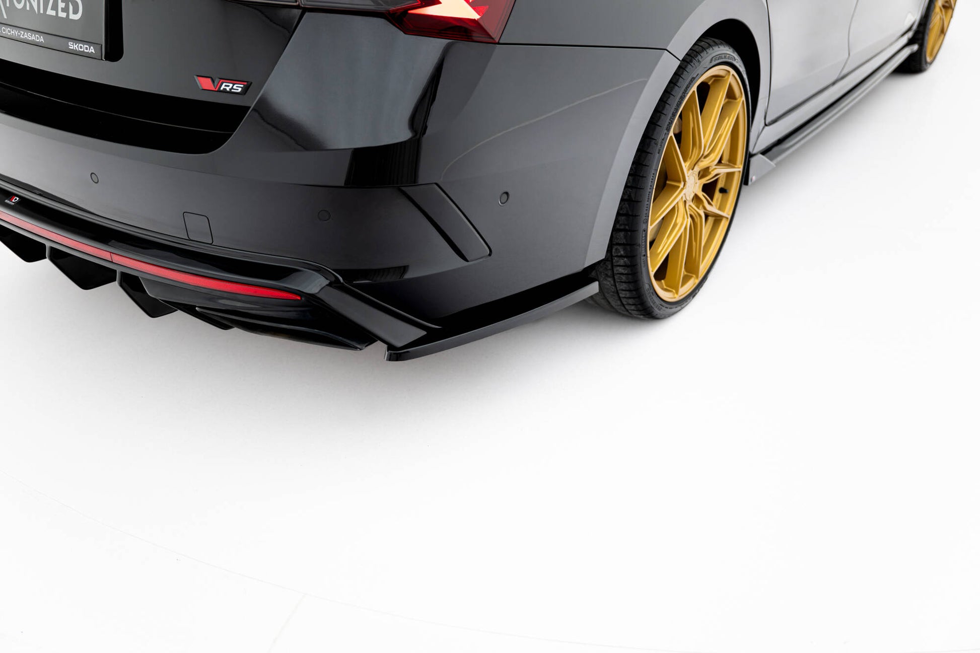 Heck Ansatz Flaps Diffusor V.3 für Skoda Octavia RS Liftback / Combi Mk4 Facelift schwarz Hochglanz