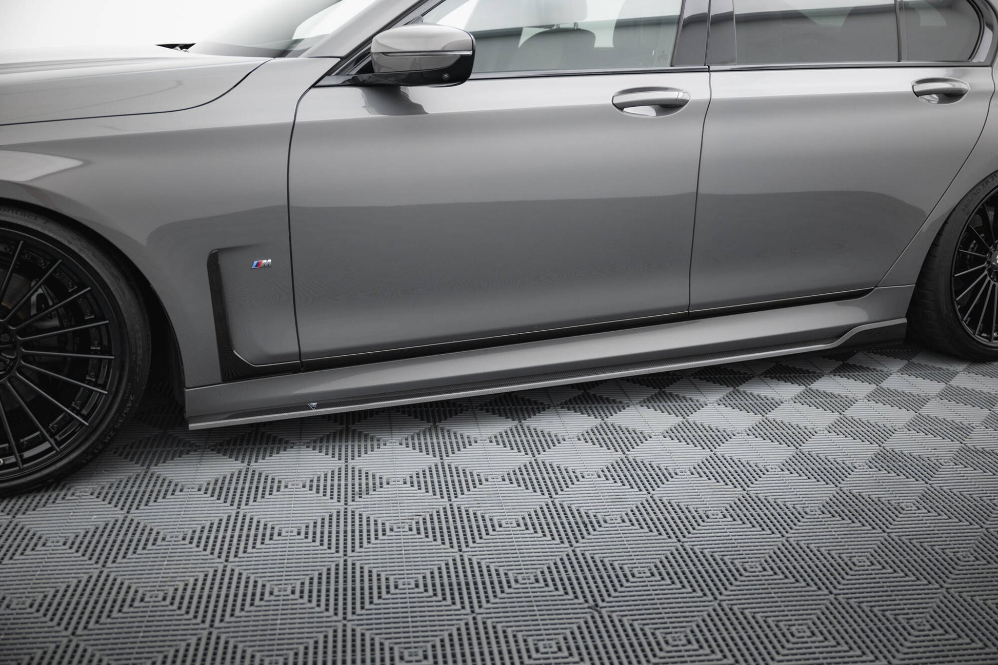 Set of Carbon Fiber Splitters BMW 7 M-Paket G11 Facelift schwarz matt