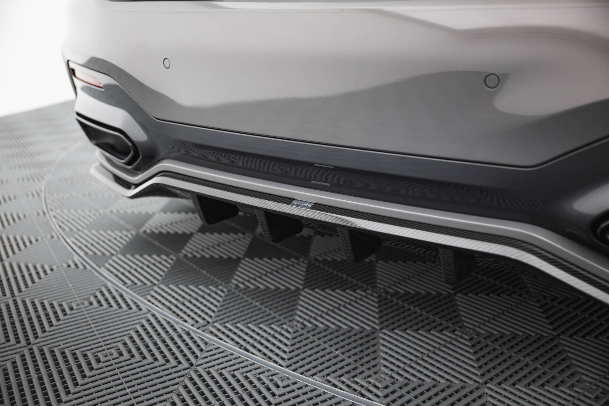 Prepreg Carbon Fiber Rear Splitter BMW 7 M-Paket G11 / G12 Facelift