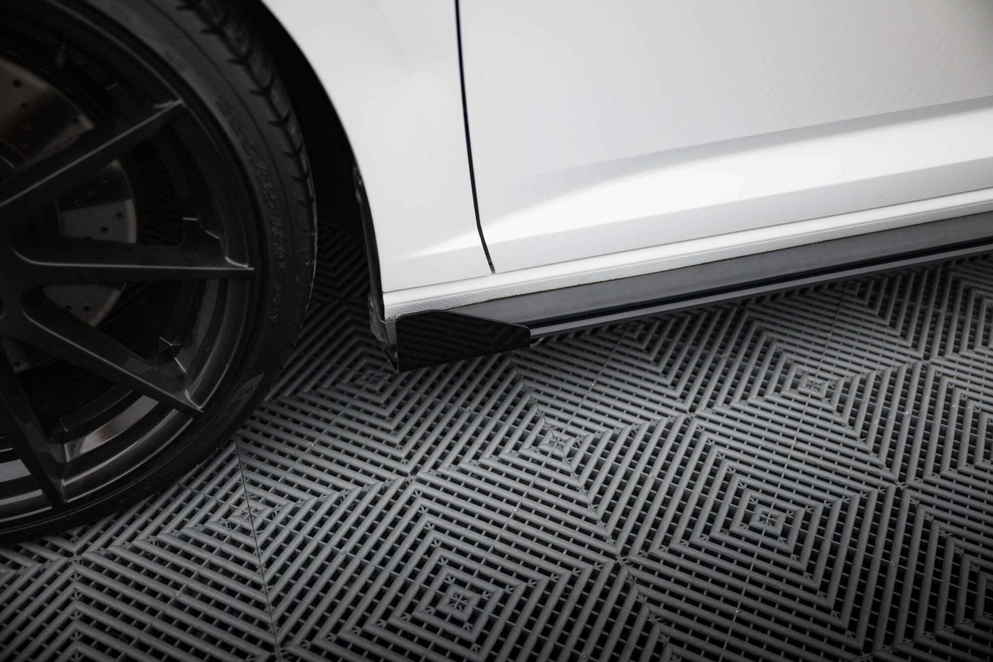 Street Pro Seitenschweller Ansatz + Flaps für VW Jetta GLI Mk7 schwarz Hochglanz