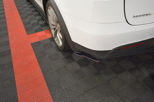 Heck Ansatz Flaps Diffusor V.2 für TESLA MODEL X  schwarz Hochglanz