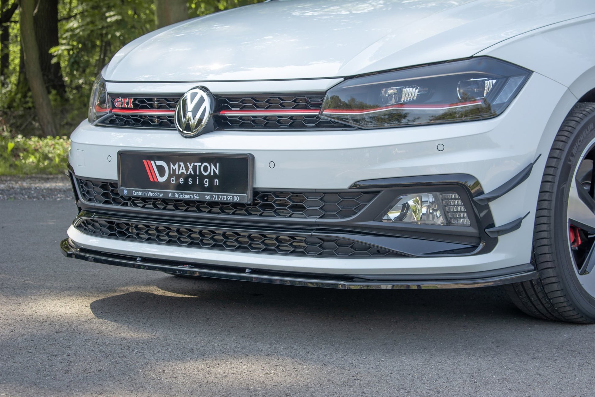 Front Ansatz V.1 für VW Polo GTI / R-line Mk6 schwarz Hochglanz