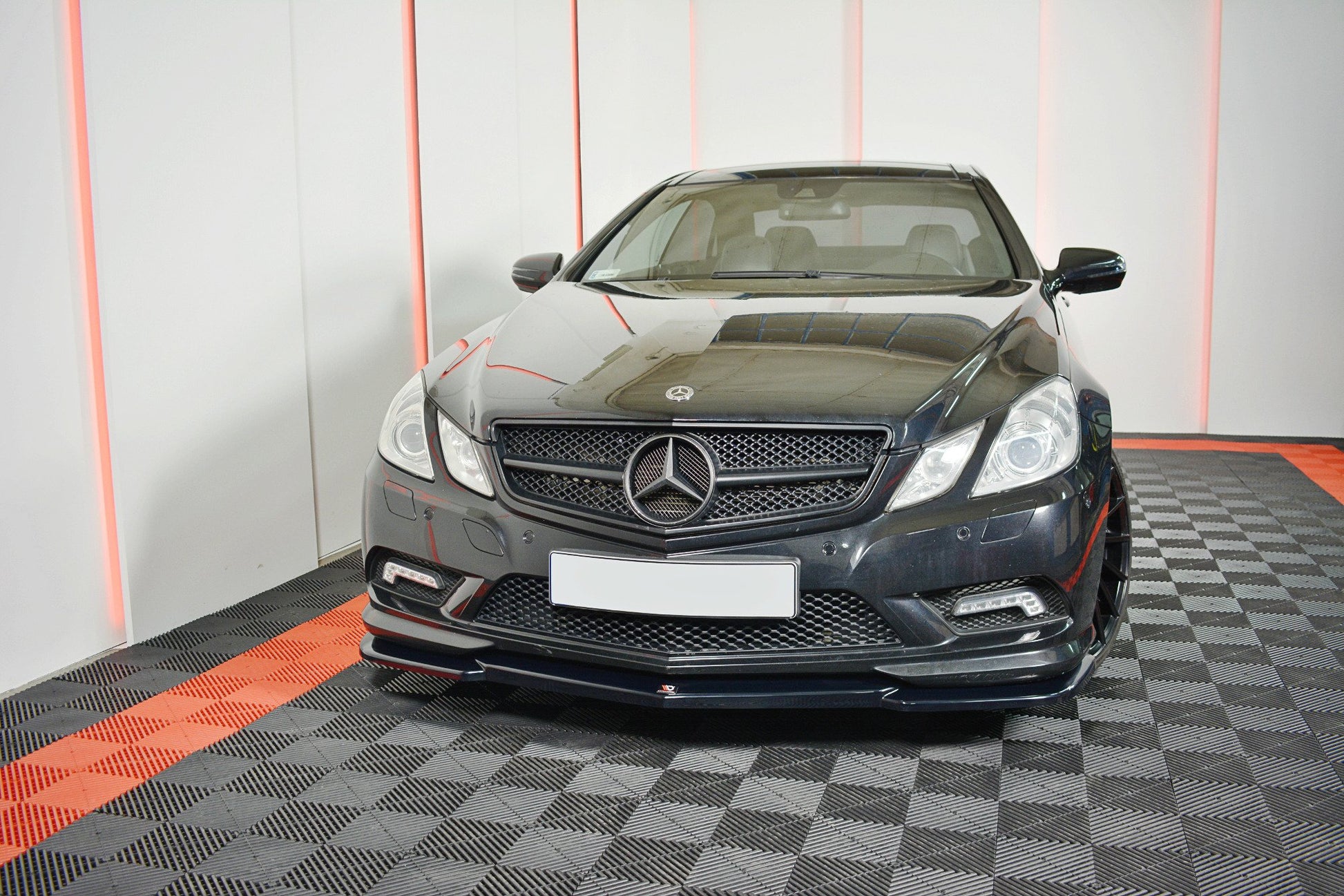Front Ansatz für Mercedes-Benz E-Klasse W207 Coupe AMG-Line schwarz Hochglanz