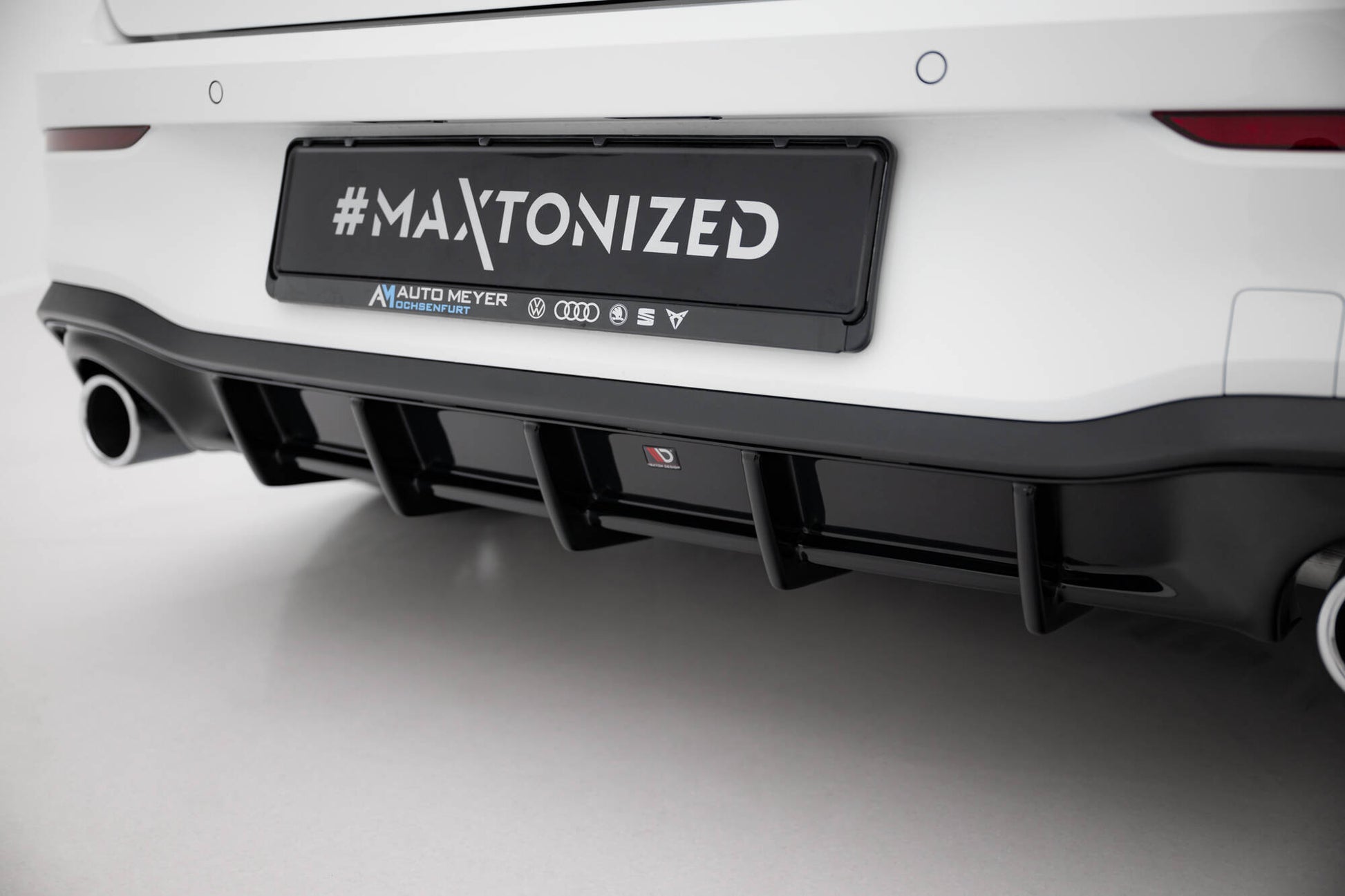 Diffusor Heck Ansatz V.3 für VW Golf GTI Mk8 schwarz Hochglanz