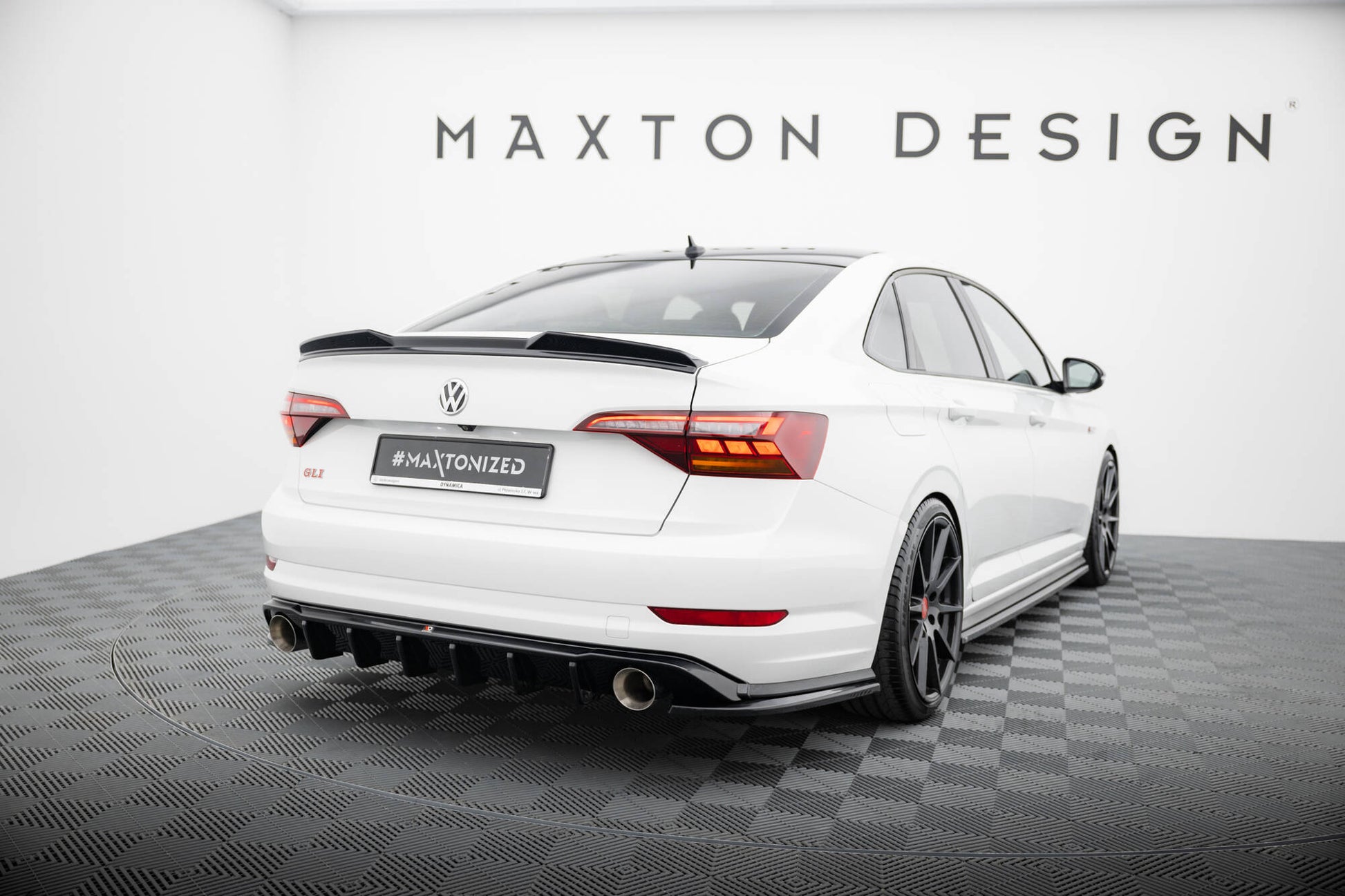 Diffusor Heck Ansatz für Volkswagen Jetta GLI Mk7 schwarz Hochglanz