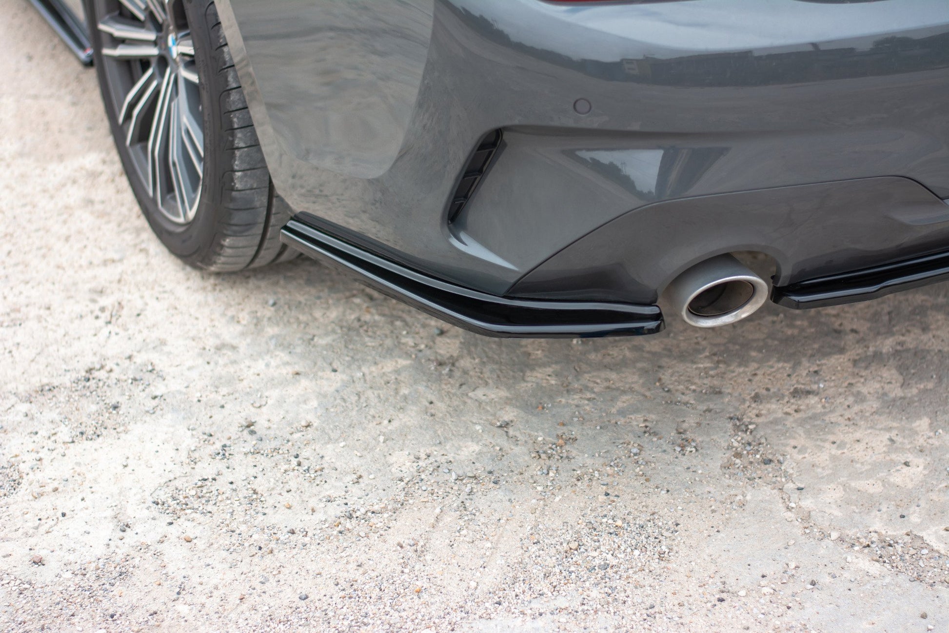 Heck Ansatz Flaps Diffusor für BMW 3er M-Paket G20  schwarz Hochglanz