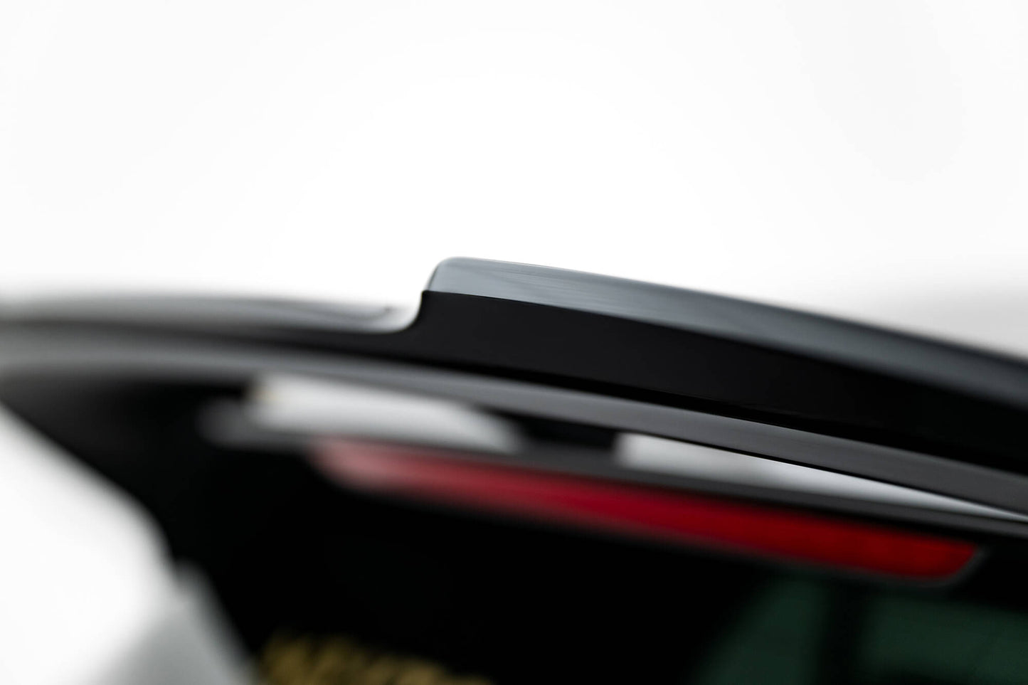 Spoiler CAP V.2 für VW Golf  R-Performance Mk8 Facelift schwarz Hochglanz