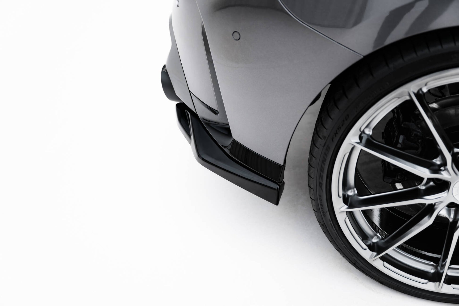 Heck Ansatz Flaps Diffusor V.5 für BMW M135i F70 schwarz Hochglanz