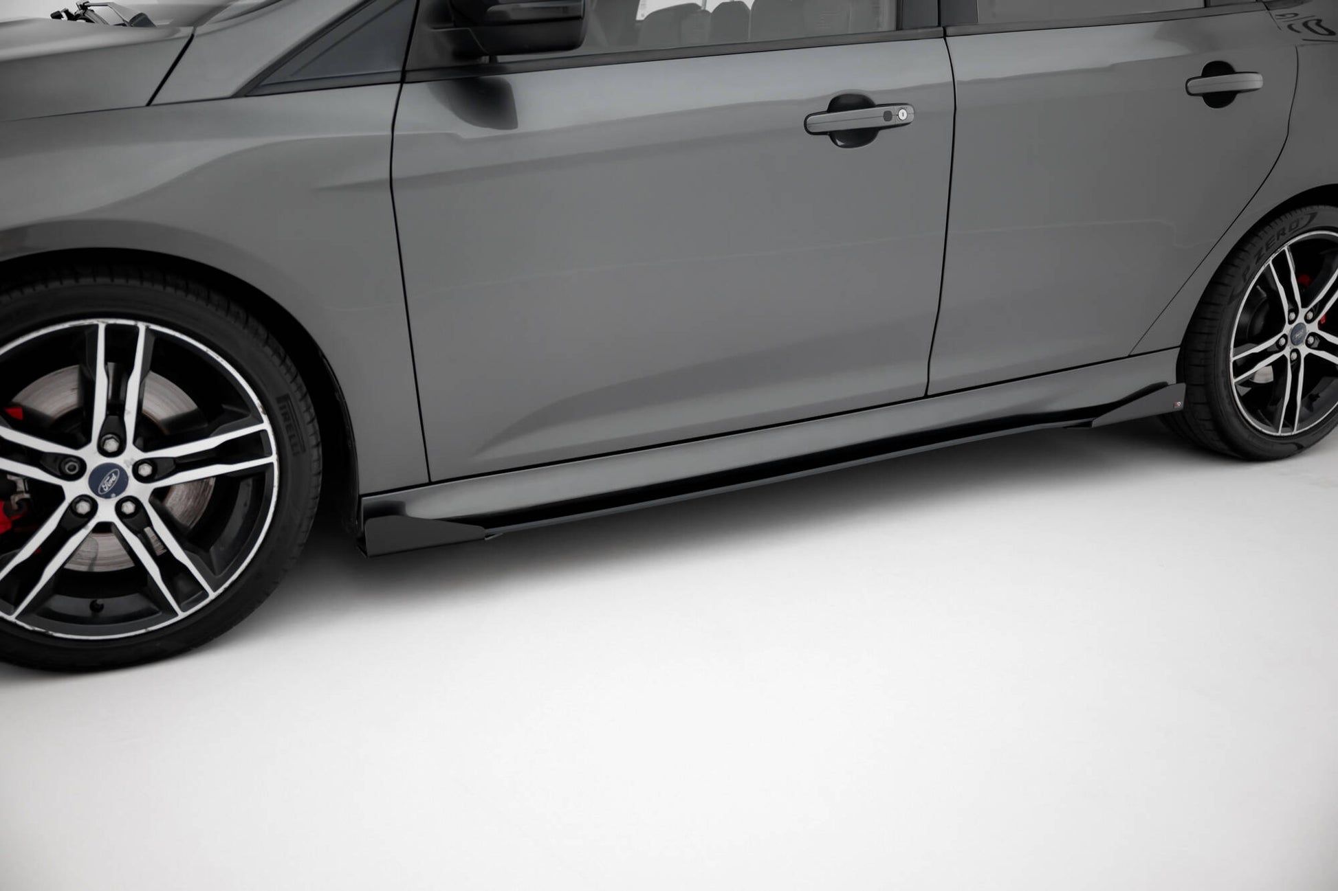 Street Pro Seitenschweller Ansatz + Flaps für Ford Focus ST Mk3 Facelift schwarz Hochglanz