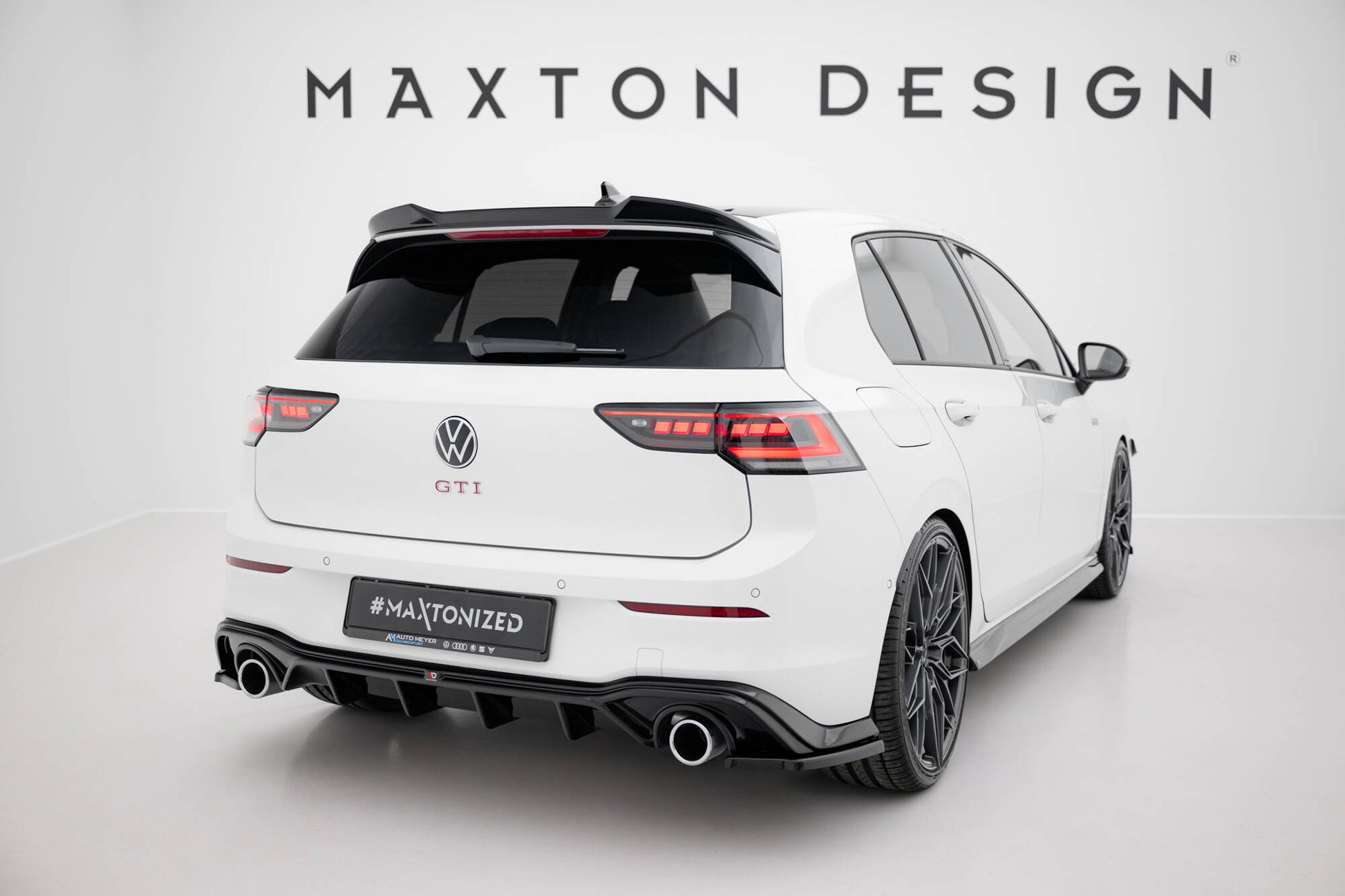 Diffusor Heck Ansatz V.2 für VW Golf GTI Mk8 schwarz Hochglanz