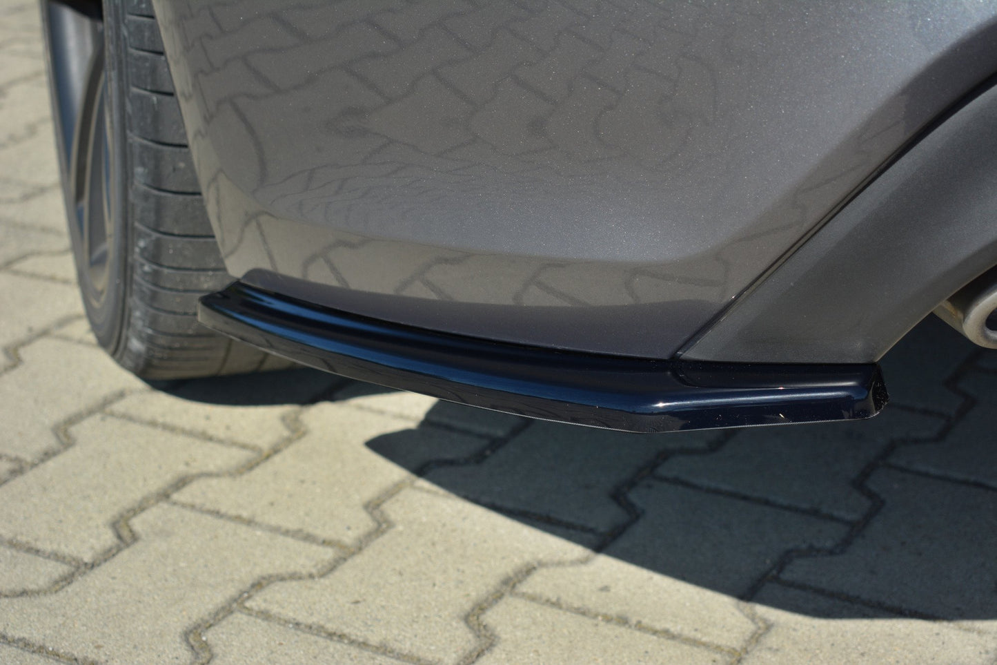Heck Ansatz Flaps Diffusor für HYUNDAI GENESIS COUPÉ MK.1 schwarz Hochglanz