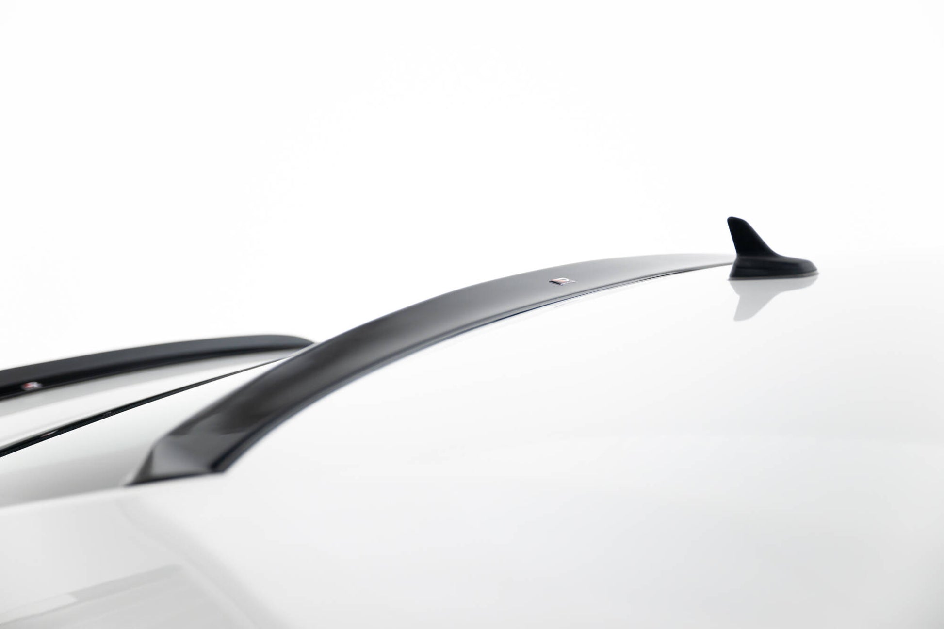 Heckscheiben Spoiler für Skoda Superb Liftback Mk3 / Mk3 Facelift schwarz Hochglanz