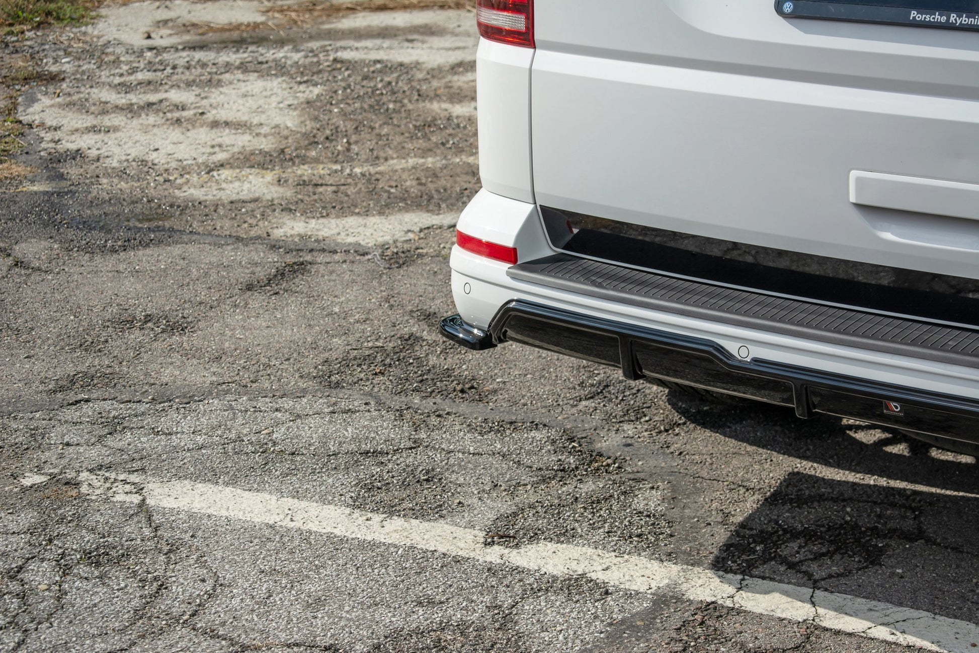 Heck Ansatz Flaps Diffusor für VW T6 schwarz Hochglanz