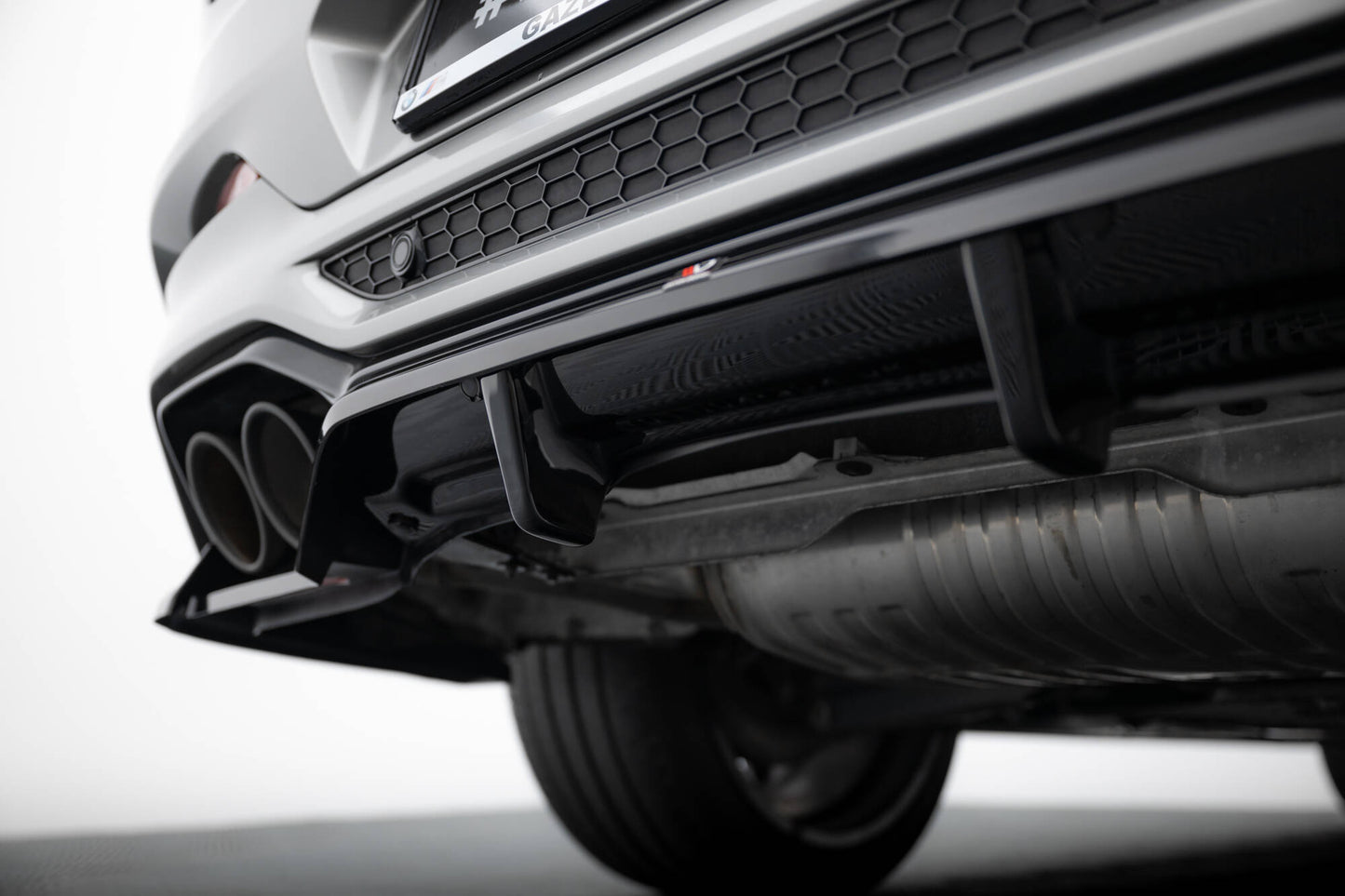 Mittlerer Cup Diffusor DTM Look Heck Ansatz für BMW X4 M F98 schwarz Hochglanz
