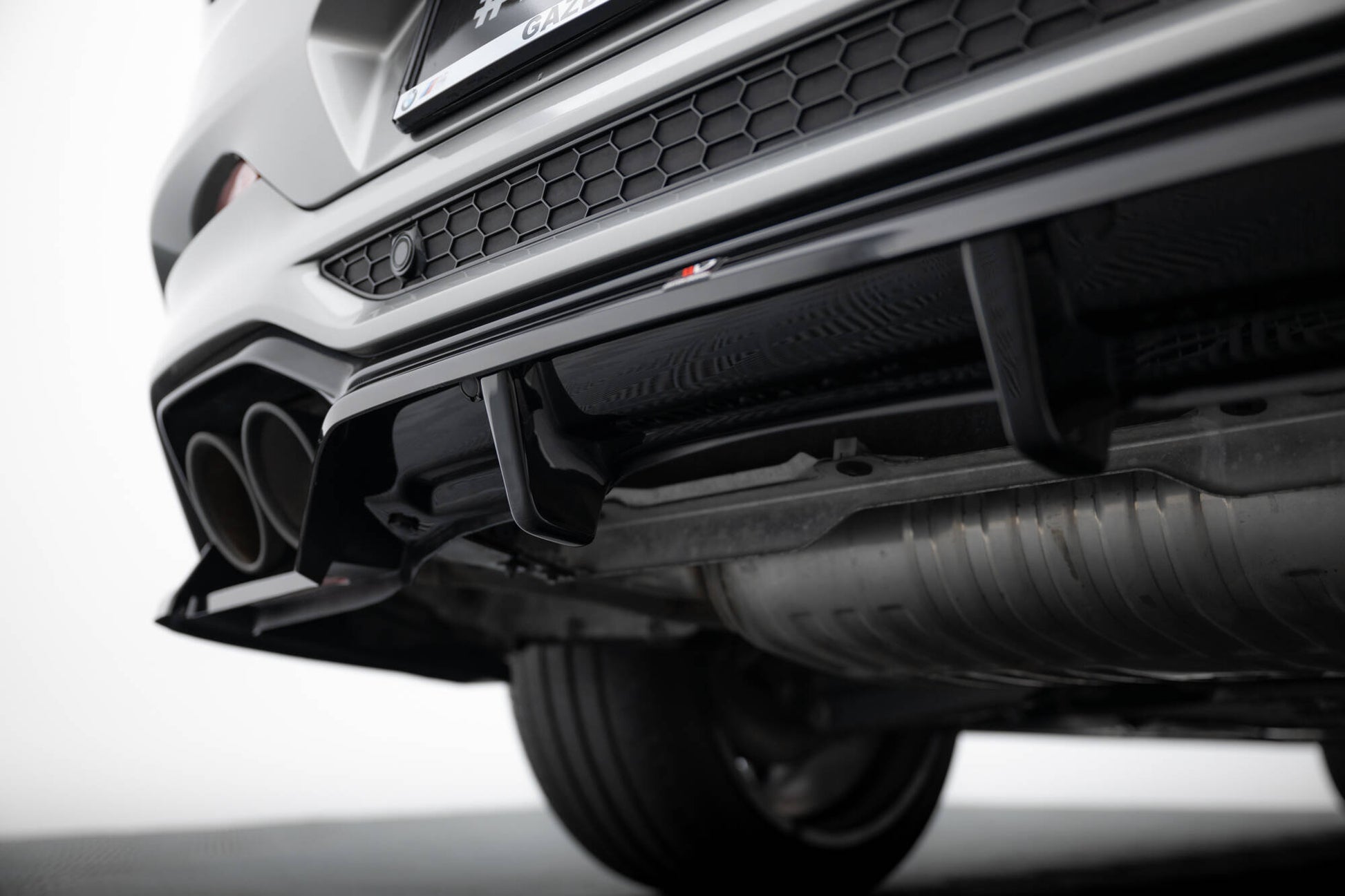 Mittlerer Cup Diffusor DTM Look Heck Ansatz für BMW X4 M F98 schwarz Hochglanz