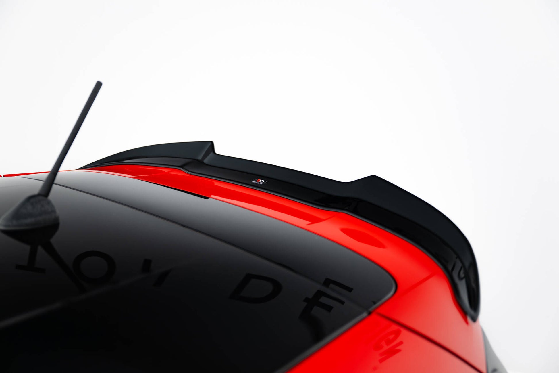 Spoiler CAP V.1 für Ford Fiesta Mk8 ST / ST-Line schwarz Hochglanz