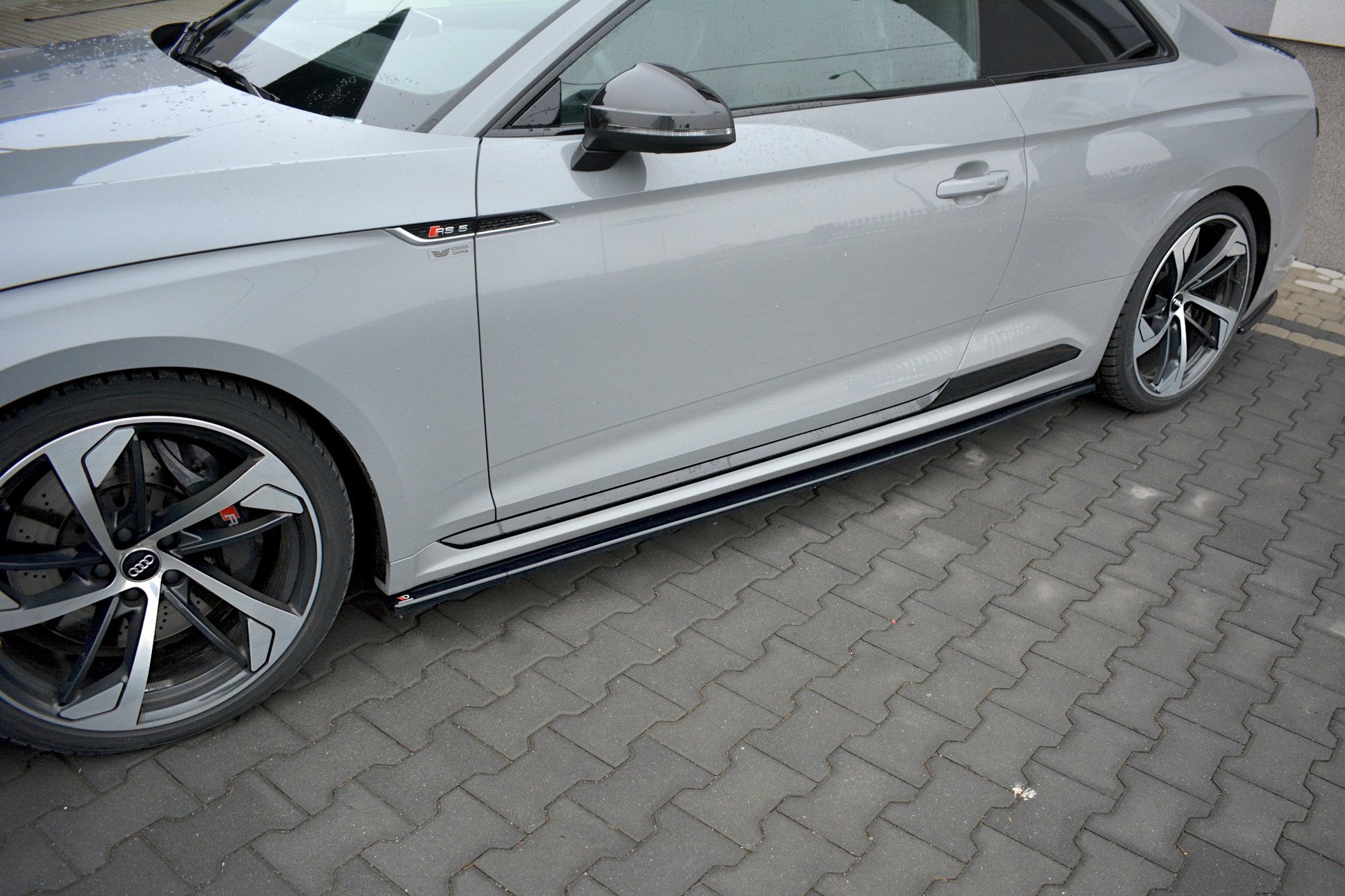 Seitenschweller Ansatz für Audi RS5 Coupe F5  schwarz Hochglanz