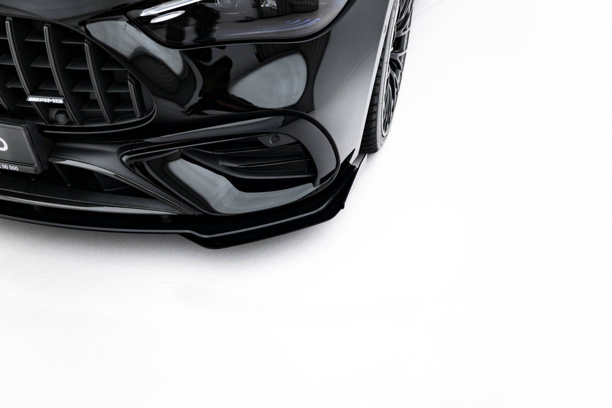 Street Pro Front Ansatz + Flaps für Mercedes-AMG CLE 53 C236 schwarz Hochglanz