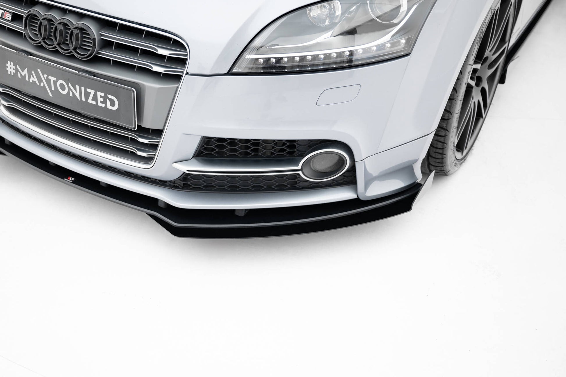 Street Pro Front Ansatz für +Flaps für + Flaps Audi TT S / TT S-Line 8J Facelift schwarz Hochglanz
