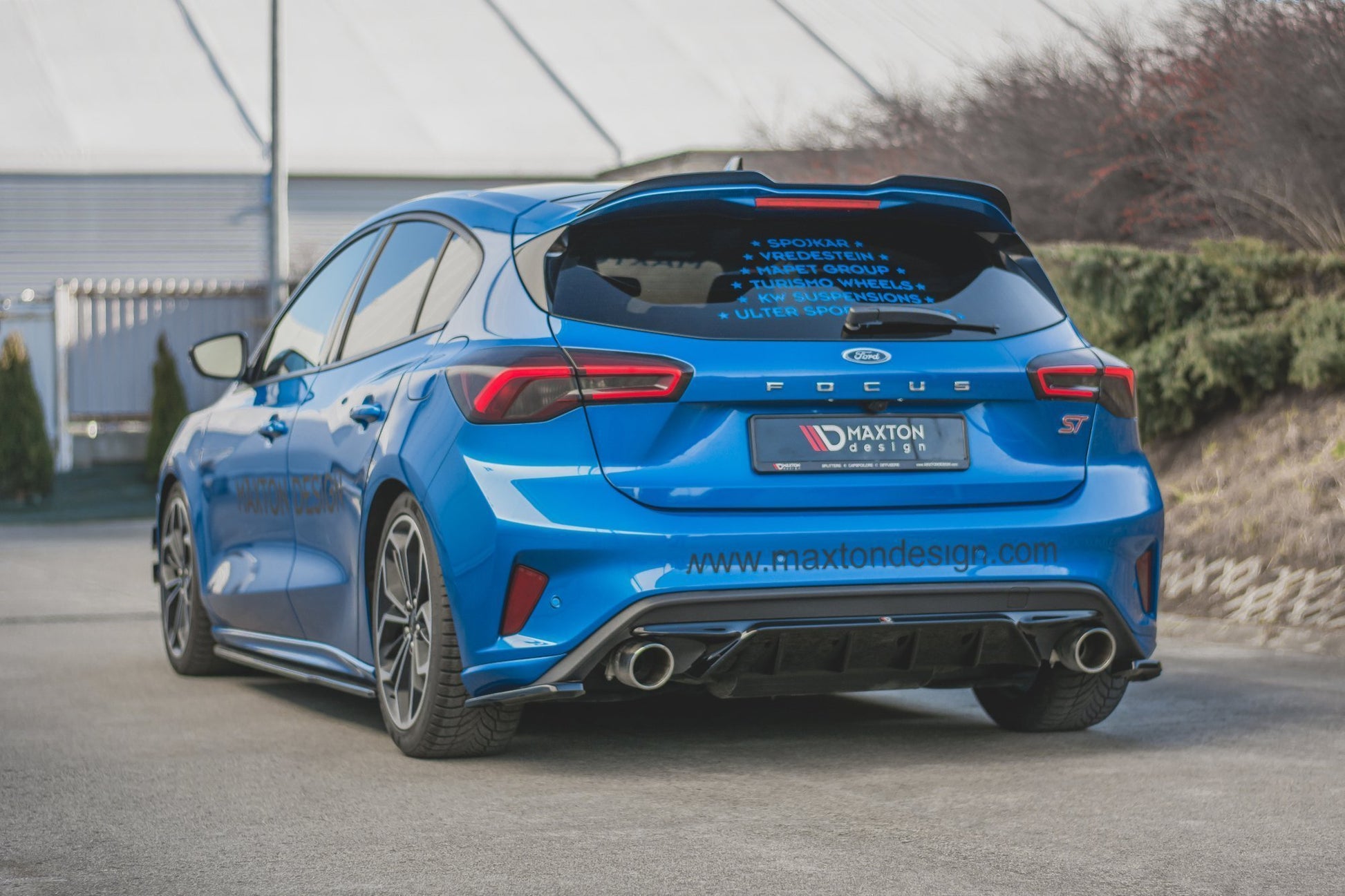 Spoiler CAP V.2 für Ford Focus Hatchback ST Mk4 schwarz Hochglanz