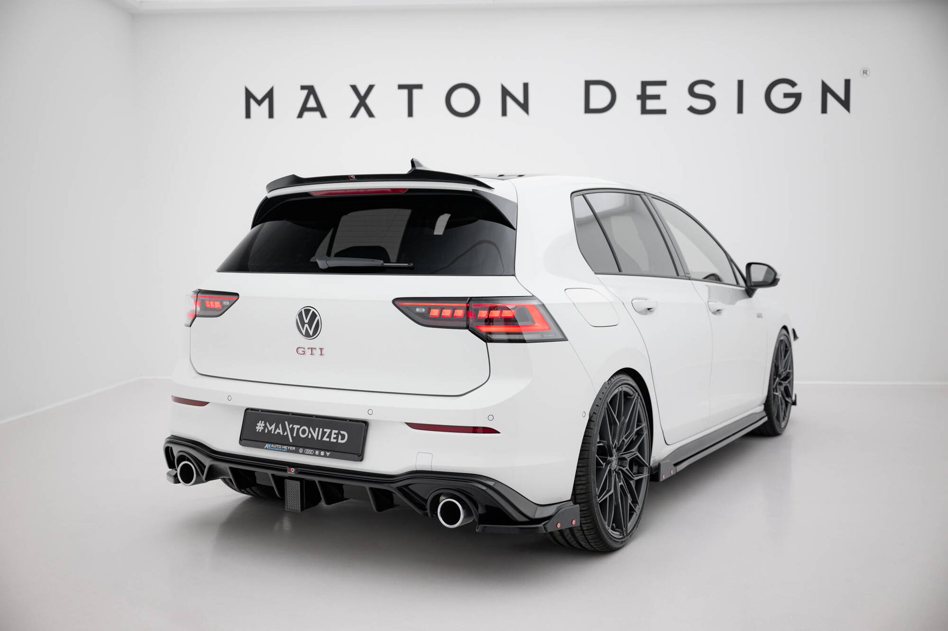 Heck Ansatz Flaps Diffusor V.2 +Flaps für Volkswagen Golf GTI / GTE Mk8