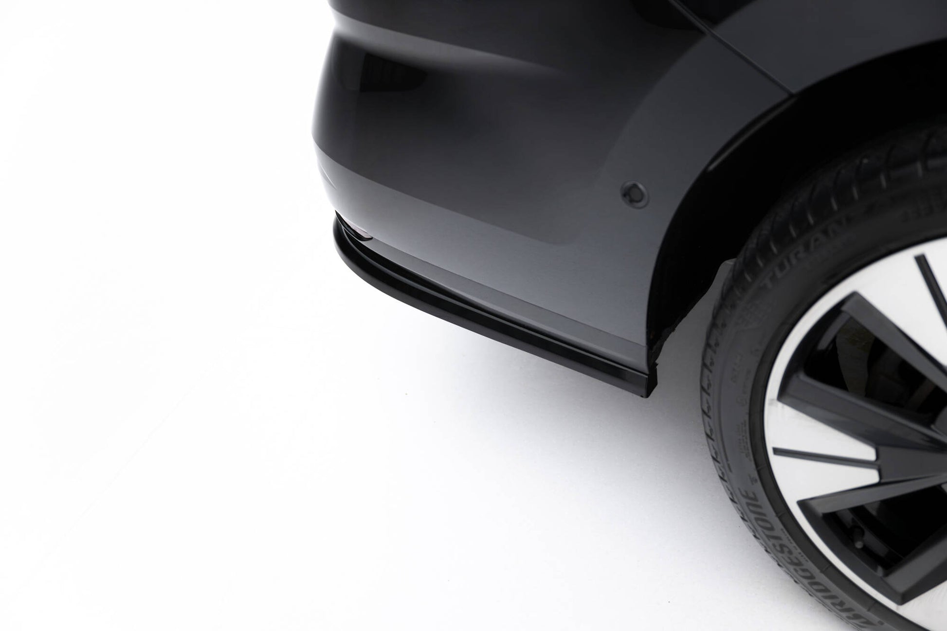 Mittlerer Cup Diffusor DTM Look Heck Ansatz für VW Multivan Long T7 schwarz Hochglanz