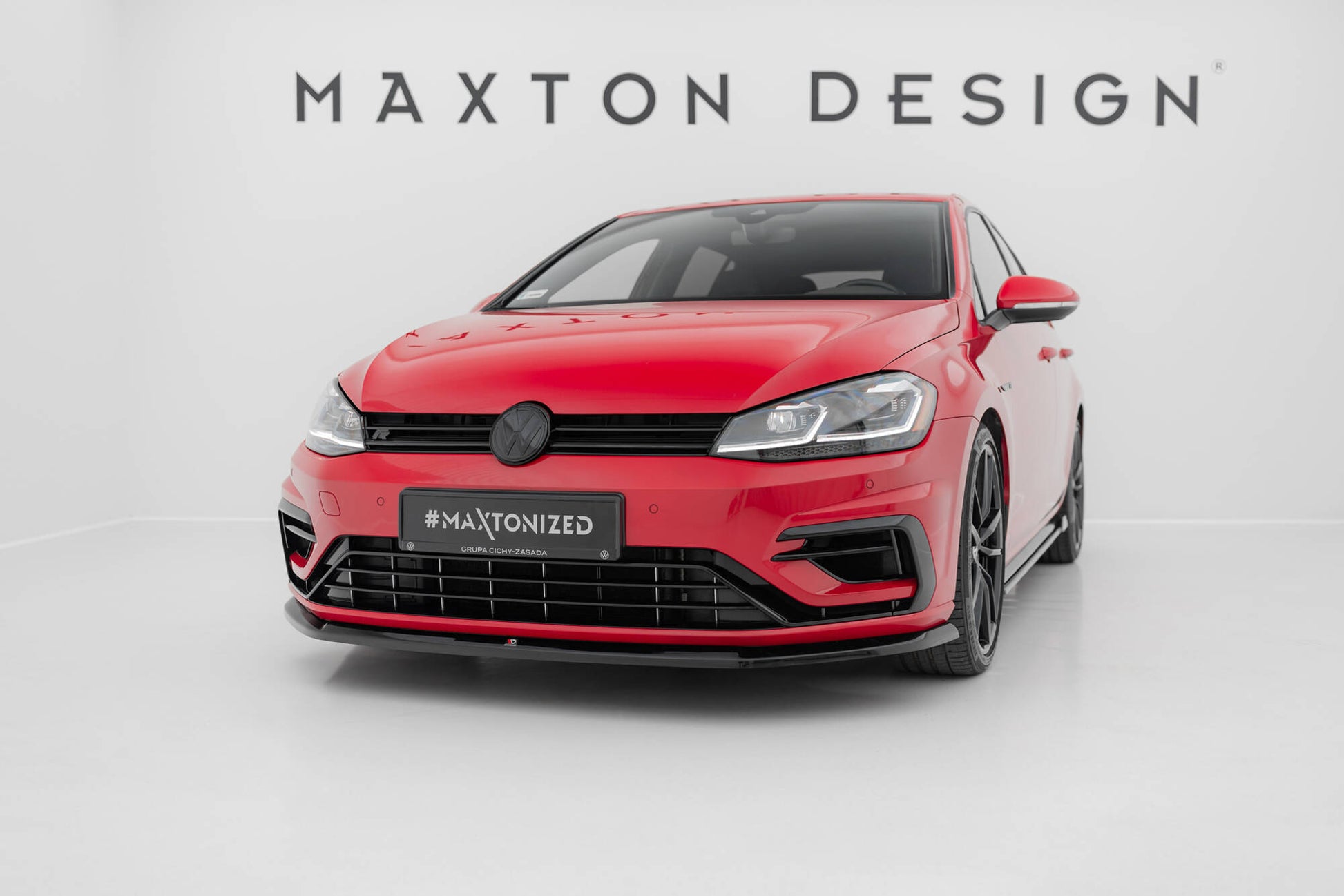 Front Ansatz V.6 für VW Golf R / R-Line Mk7 Facelift schwarz Hochglanz