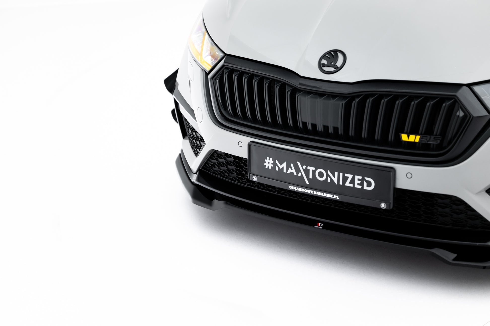Front Ansatz V.4 für Skoda Octavia RS Mk4 schwarz Hochglanz
