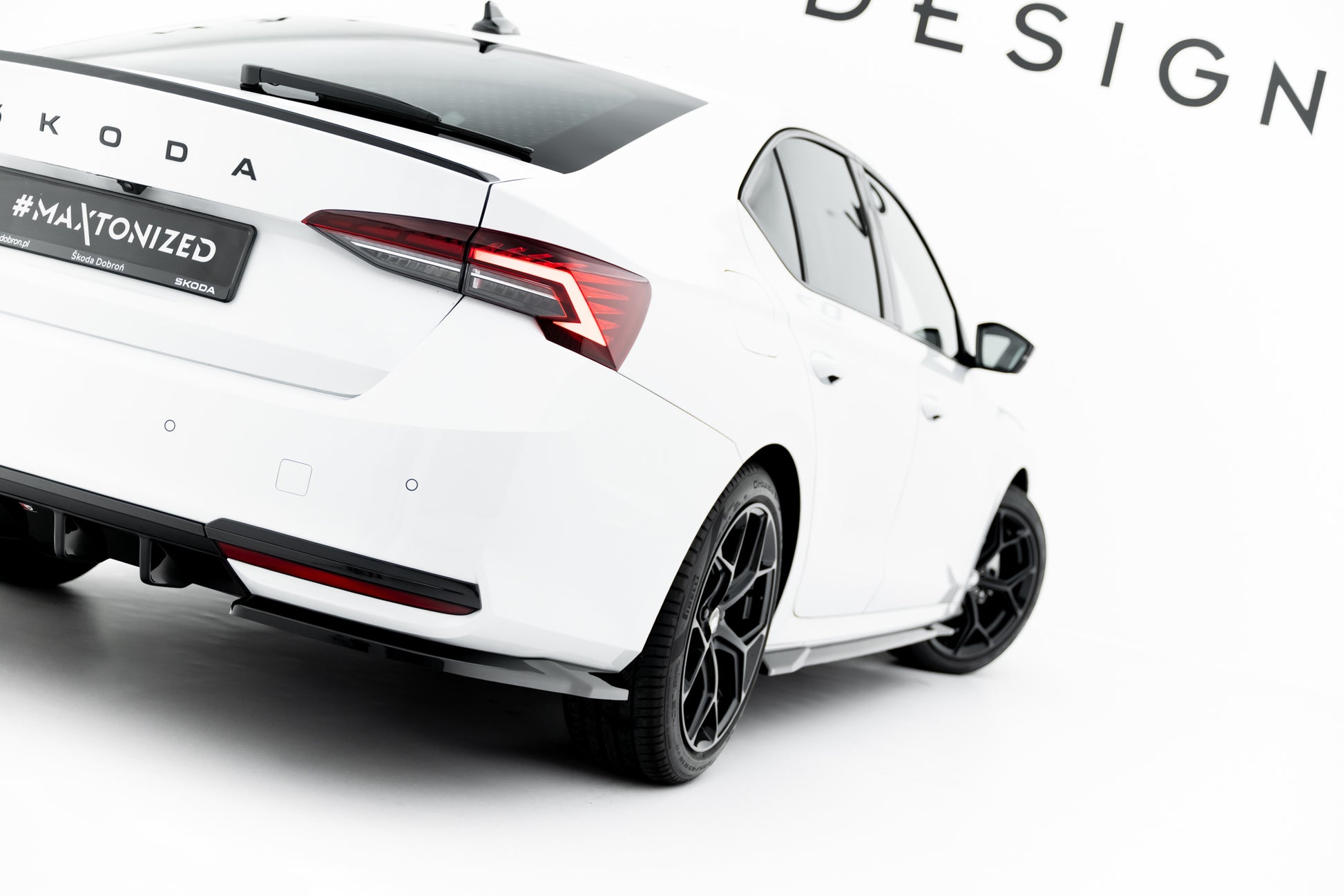 Heck Ansatz Flaps Diffusor für Skoda Octavia Sportline Liftback / Combi Mk4 Facelift schwarz Hochglanz