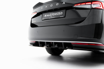 Diffusor Heck Ansatz für Skoda Superb Mk4 schwarz Hochglanz