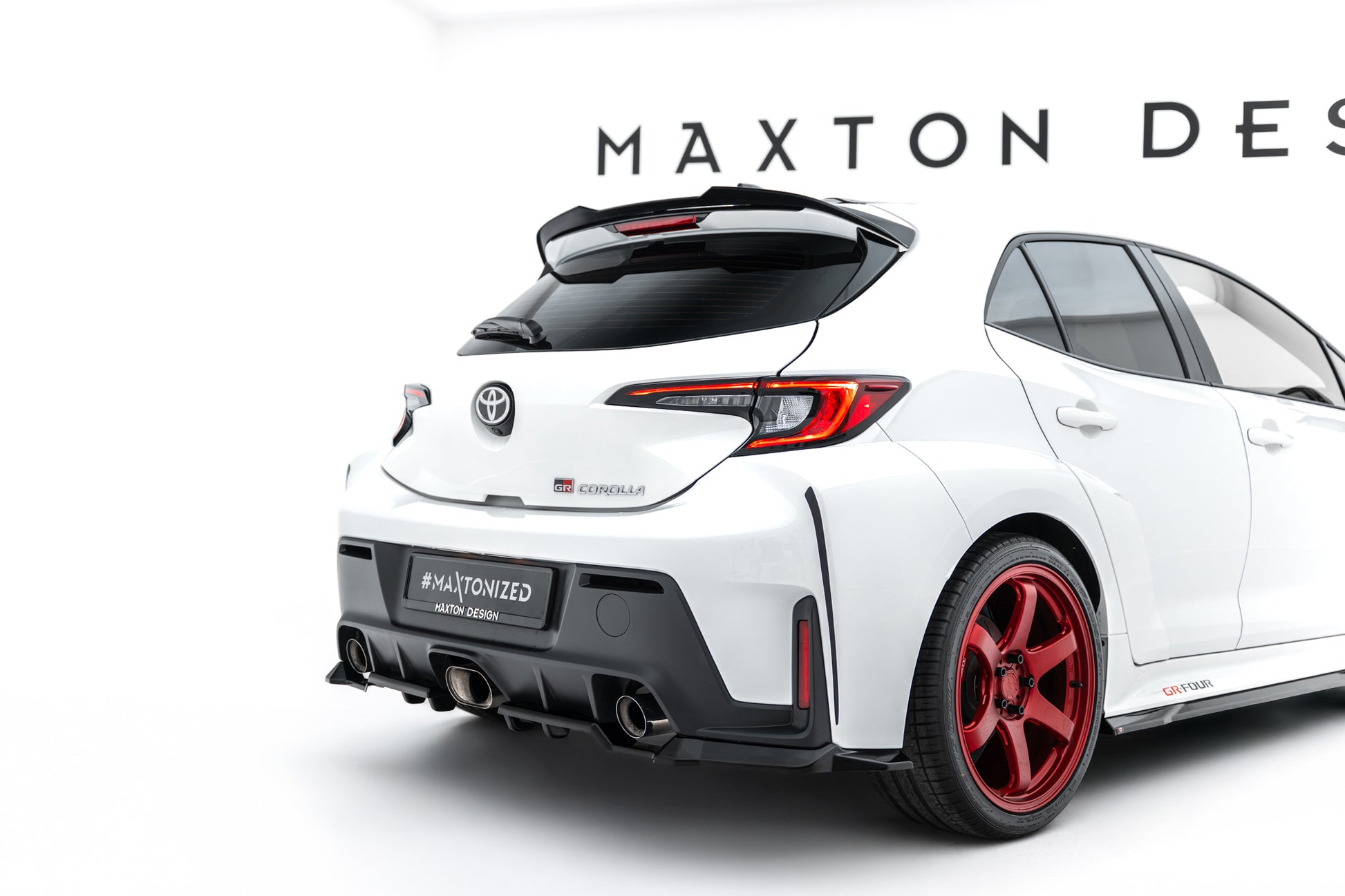 Heck Ansatz Flaps Diffusor V.1 für Toyota GR Corolla Mk12 schwarz Hochglanz