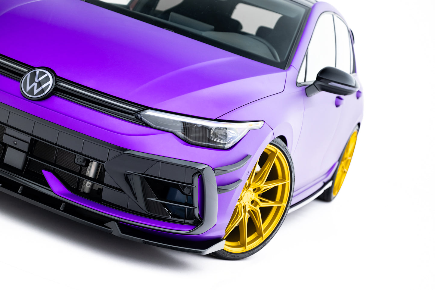 Front Ansatz V.3 für VW Golf R Mk8 Facelift schwarz Hochglanz