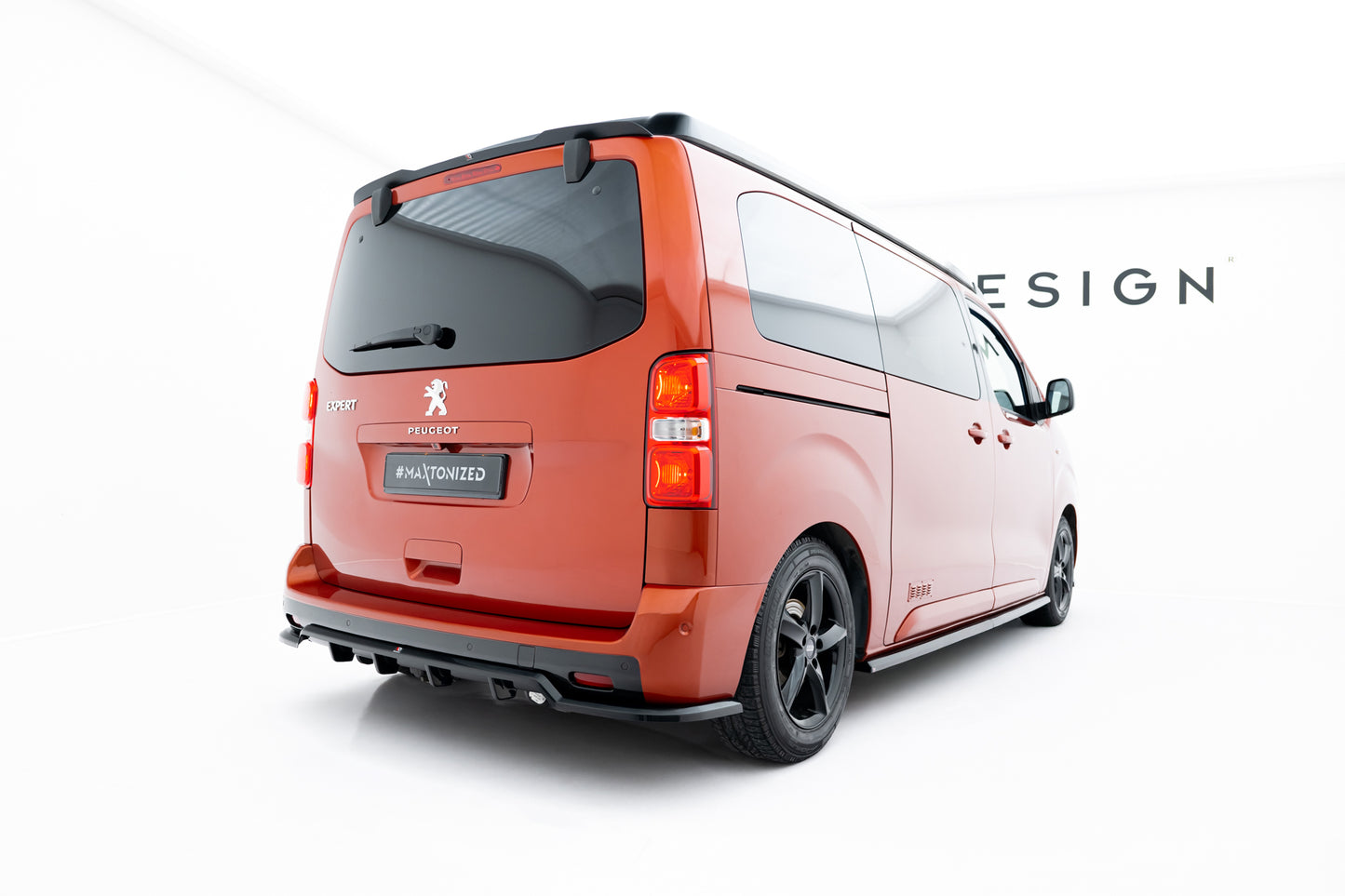 Spoiler CAP für Peugeot Partner Mk3 schwarz Hochglanz