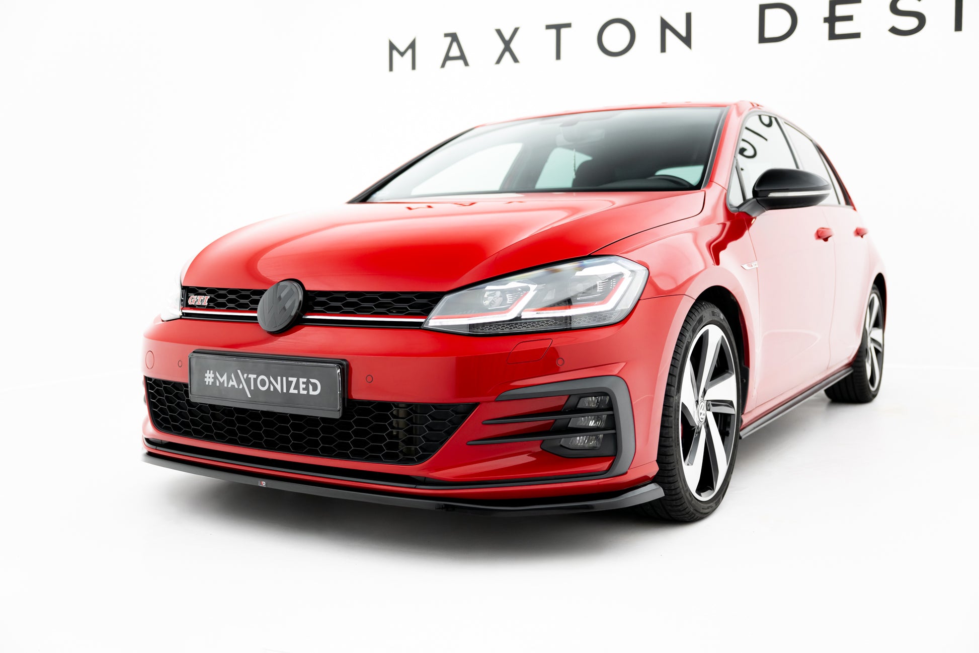 Front Ansatz V.4 für VW Golf GTI Mk7 Facelift schwarz Hochglanz