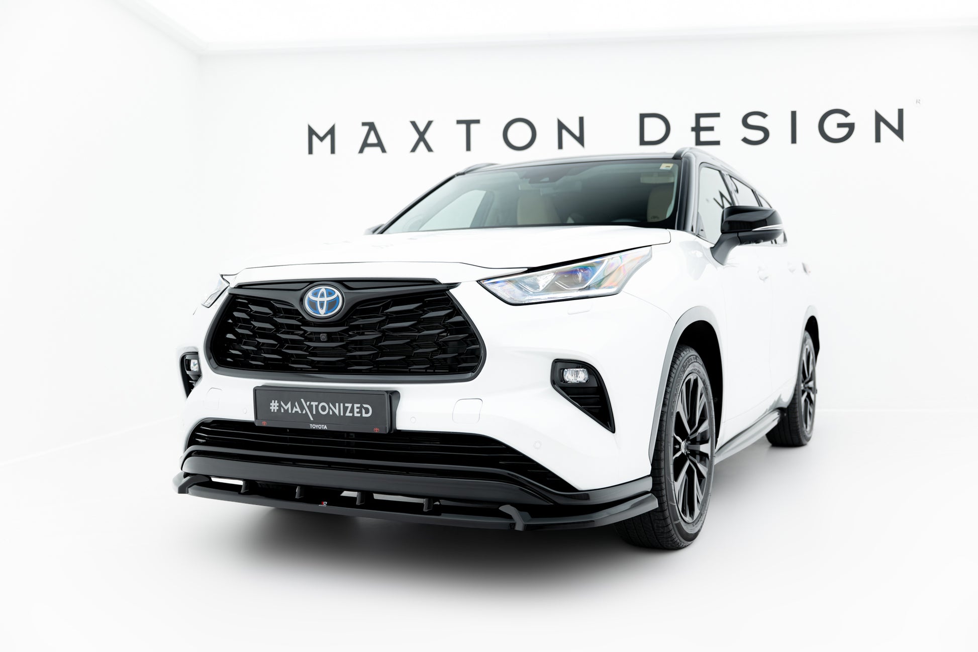 Front Ansatz V.2 für Toyota Highlander Mk4 schwarz Hochglanz