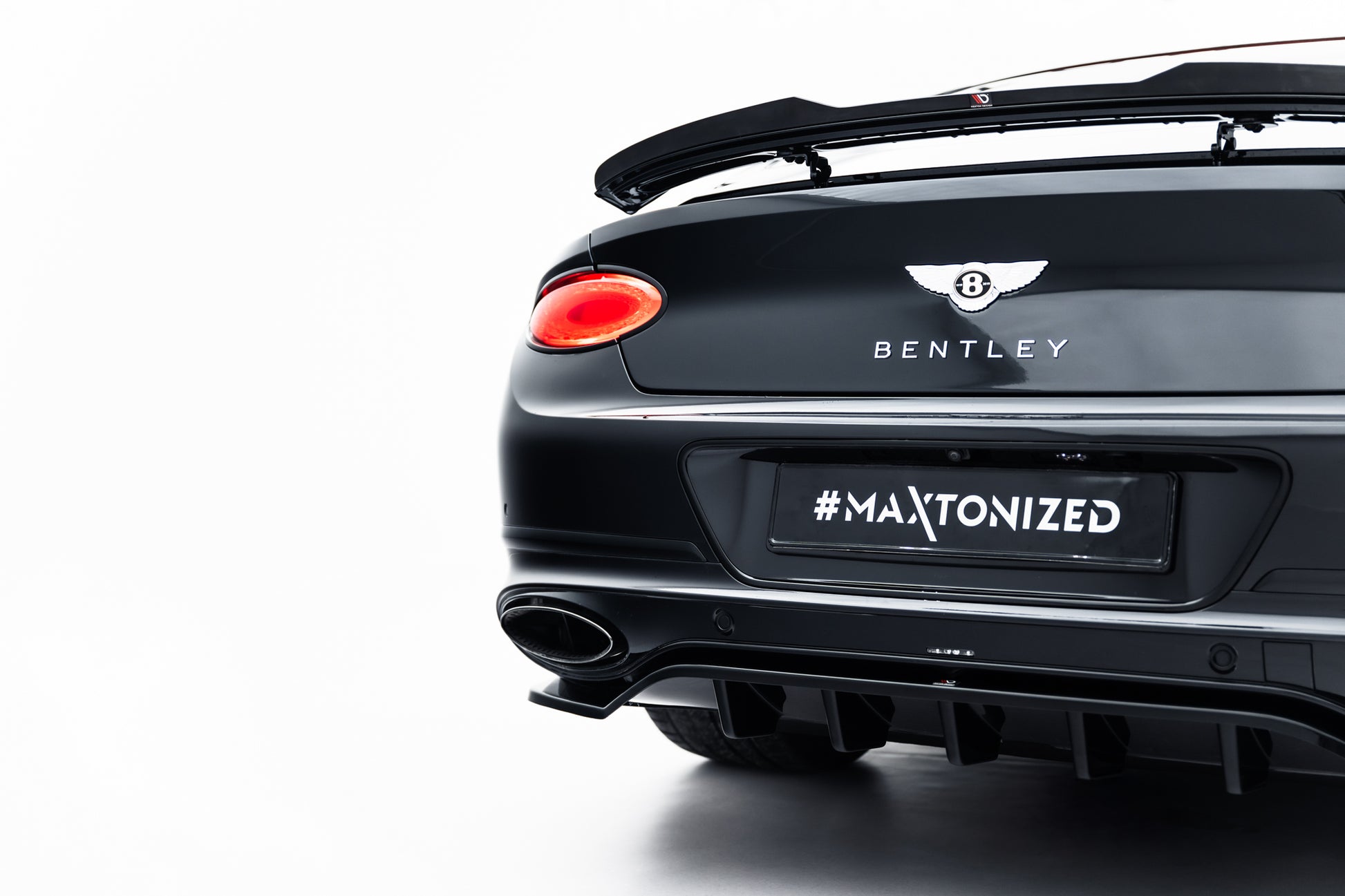 Mittlerer Cup Diffusor DTM Look Heck Ansatz für Bentley Continental GT Coupe Mk3 schwarz Hochglanz