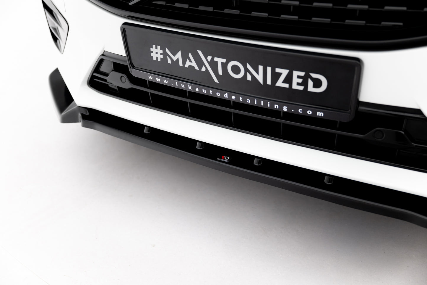 Front Ansatz V.2 für Volvo XC60 Mk2 R-Design schwarz Hochglanz