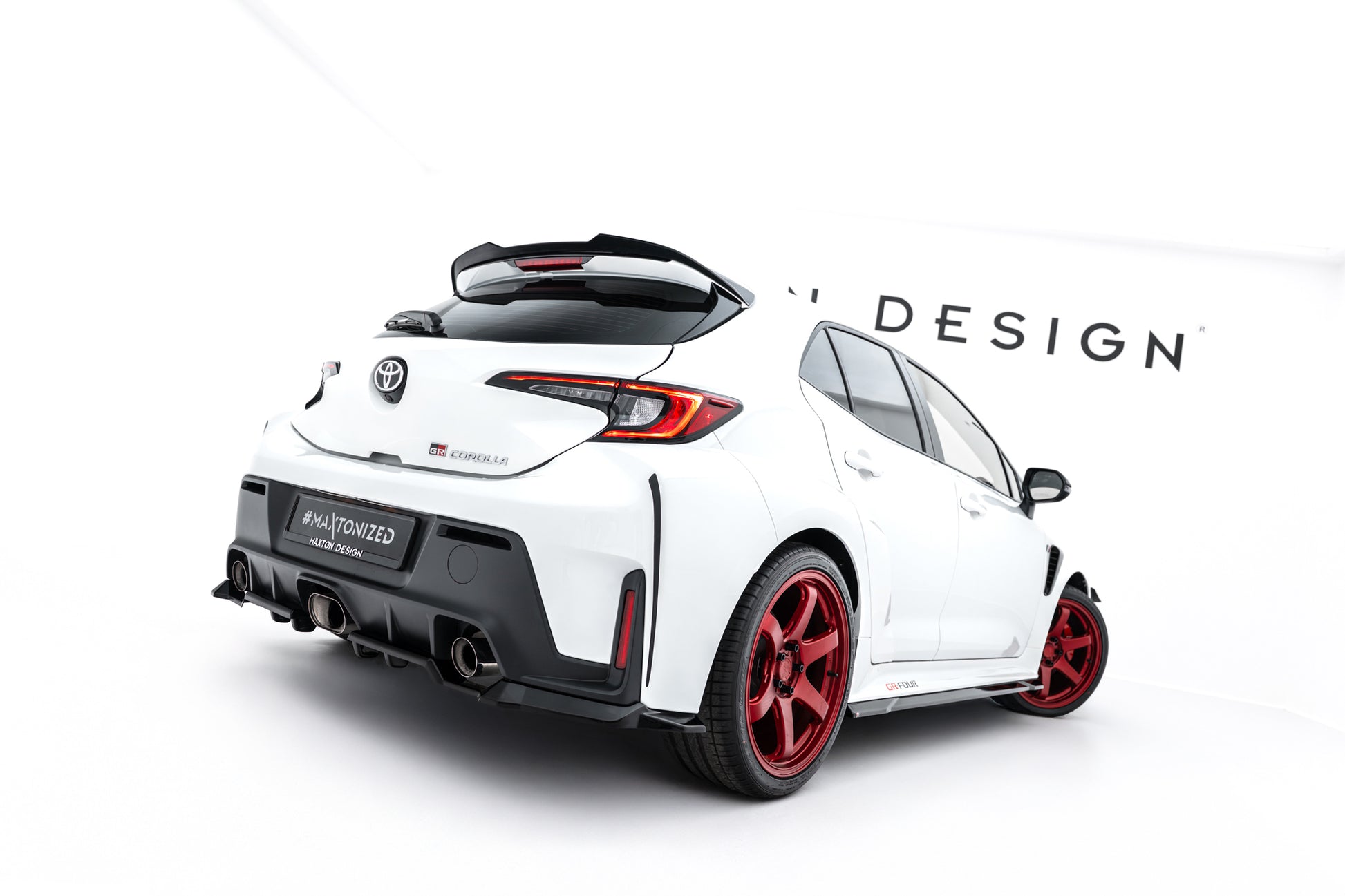 Heck Ansatz Flaps Diffusor V.1 für Toyota GR Corolla Mk12 schwarz Hochglanz