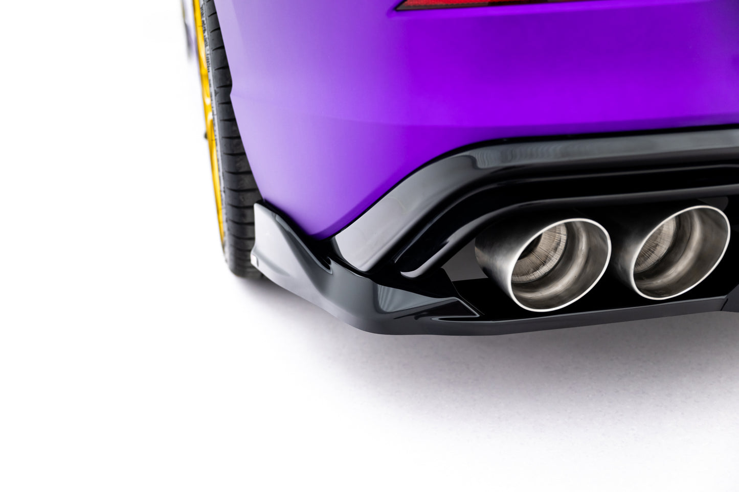 Mittlerer Cup Diffusor DTM Look Heck Ansatz für V.1 VW Golf R  Mk8 / Mk8 Facelift schwarz Hochglanz