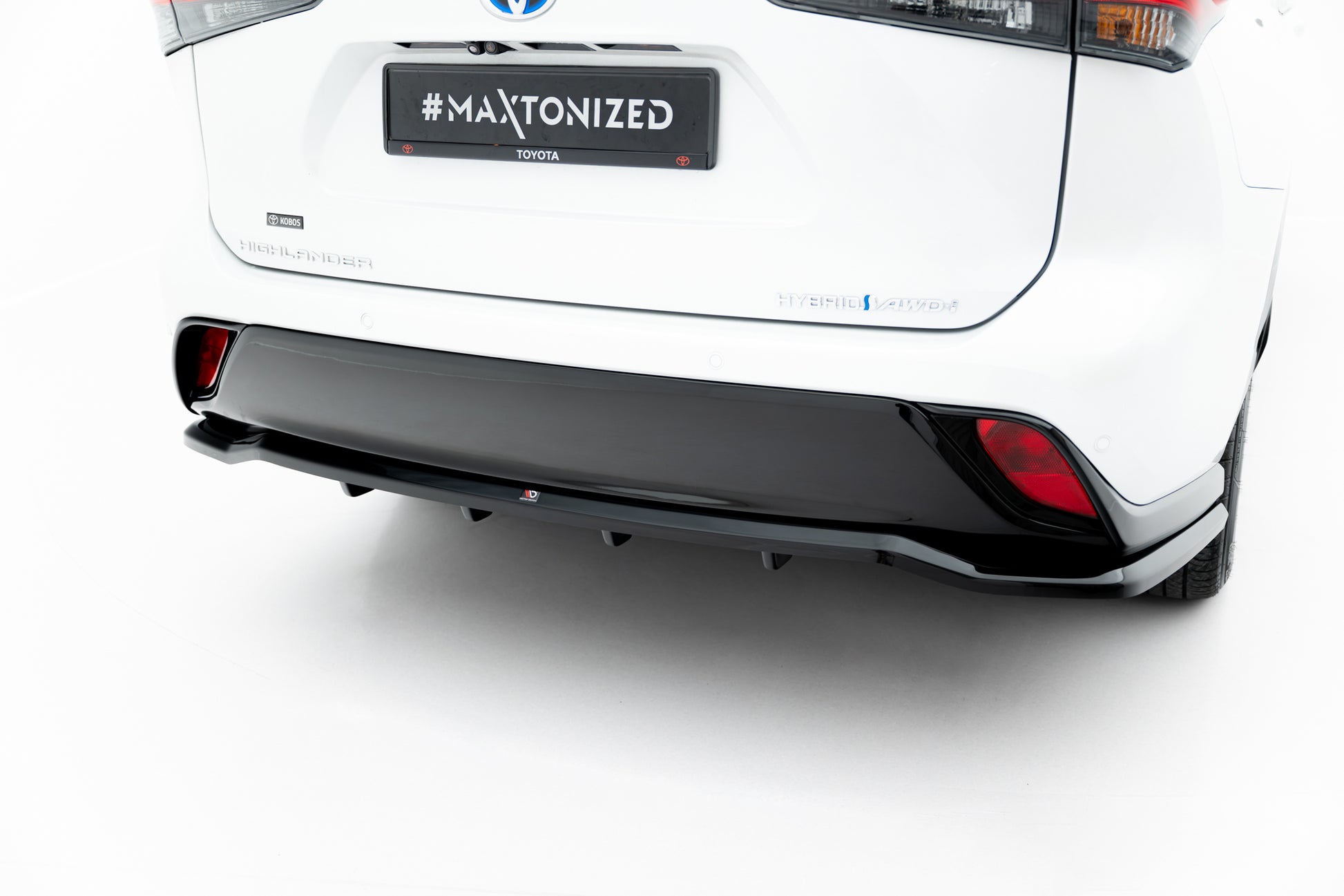 Mittlerer Cup Diffusor DTM Look Heck Ansatz für Toyota Highlander Mk4 schwarz Hochglanz