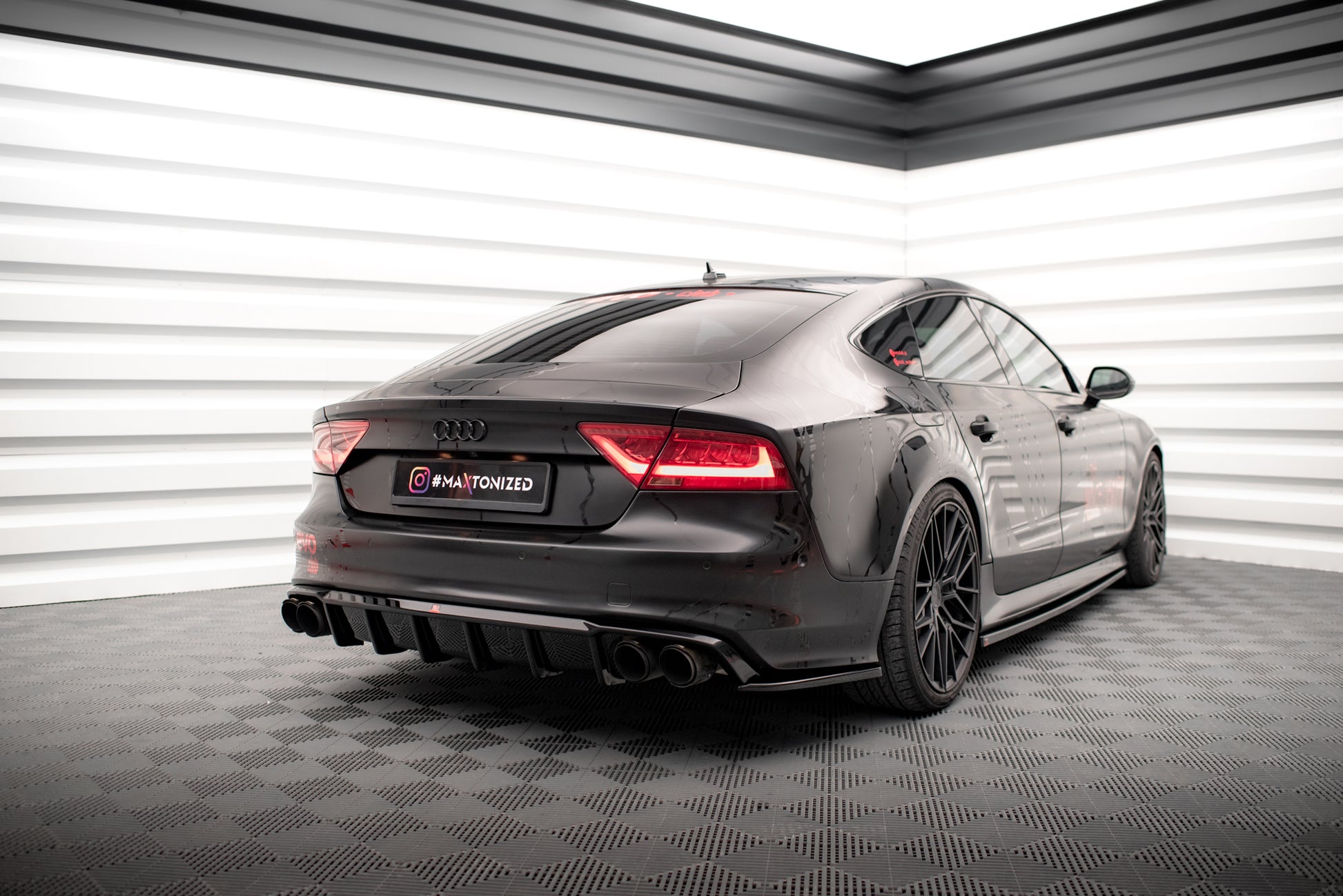 Heck Ansatz Flaps Diffusor für Audi A7 S-Line C7 schwarz Hochglanz