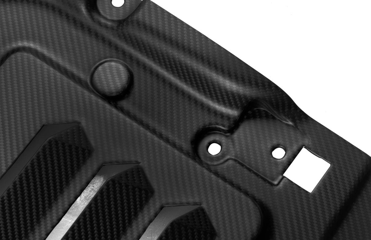 CPG BMW M5 G90 G99 Ölkühlerschutz / Unterbodenschutz DRY Carbon