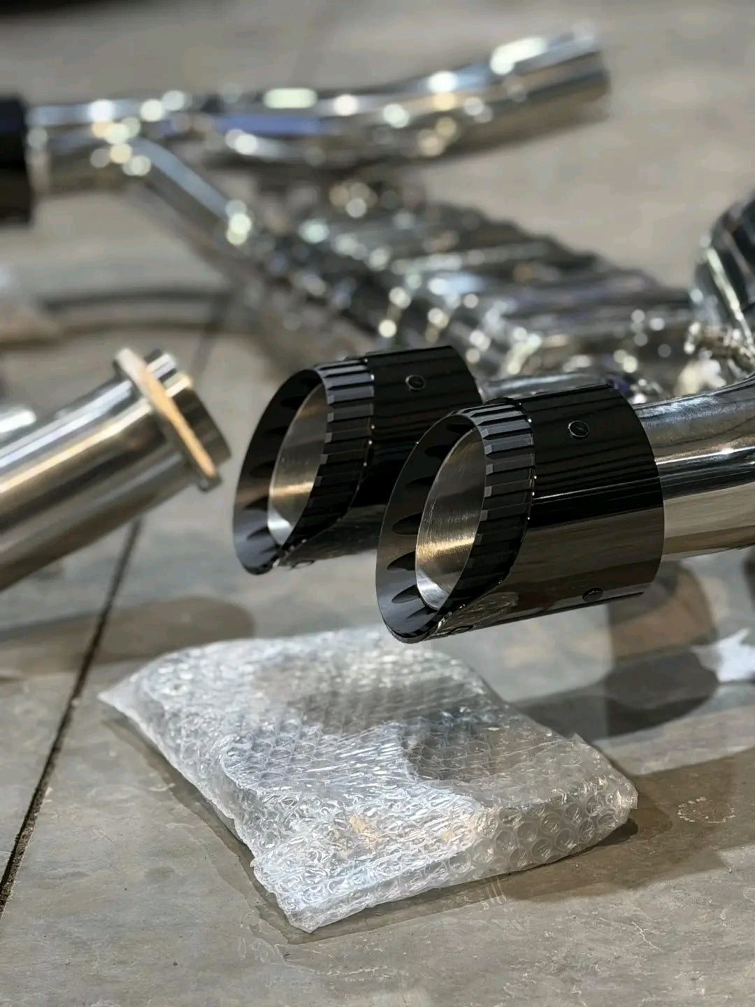 Gepfeffert.com Rennsport Abgasanlage passend für BMW M5 (G90/G99) - gepfeffert.com