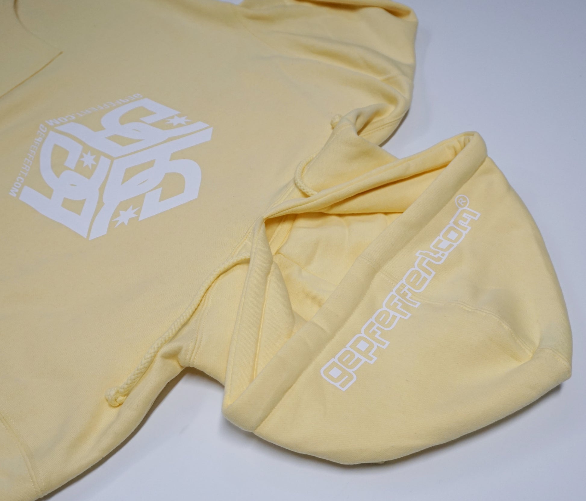 gepfeffert.com® Hoodie  - GP-Logo (weiß) - gepfeffert.com