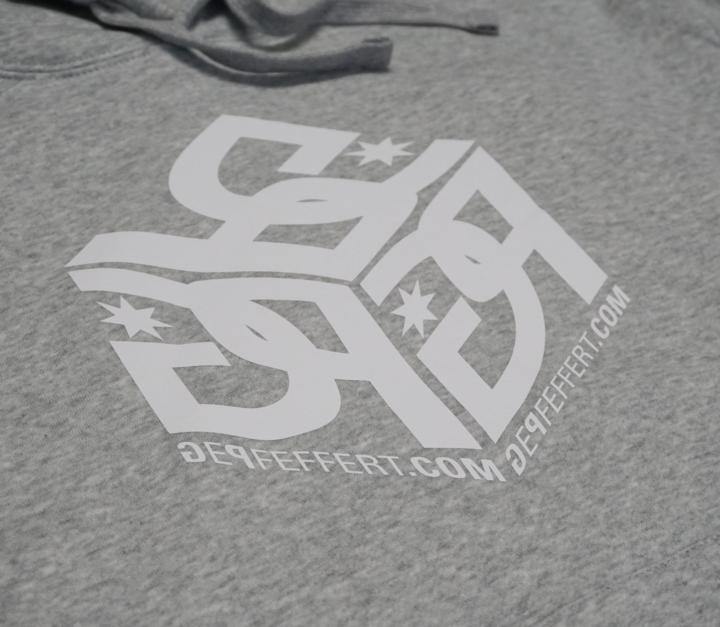 gepfeffert.com® Hoodie  - GP-Logo (weiß) - gepfeffert.com