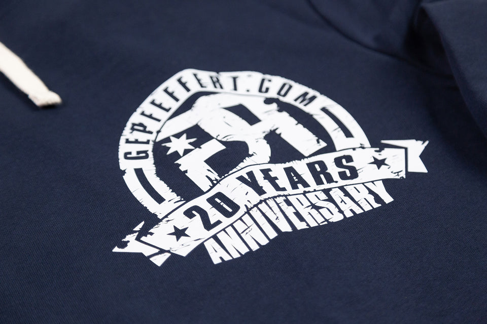 gepfeffert.com® Hoodie - 20 Anniversary - Dunkelblau - gepfeffert.com